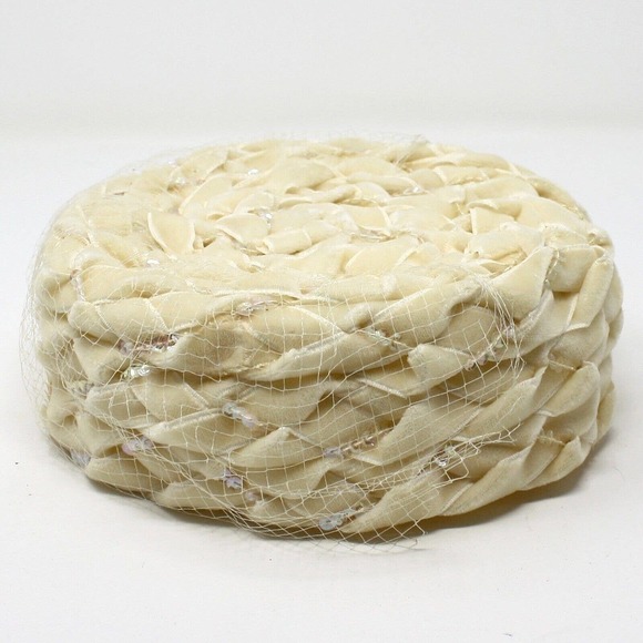 Vintage 1950s Velvet Ribbon Pill Box Hat w Veil and Iridescent Sequins - Hey Viv - Picture 4 of 7